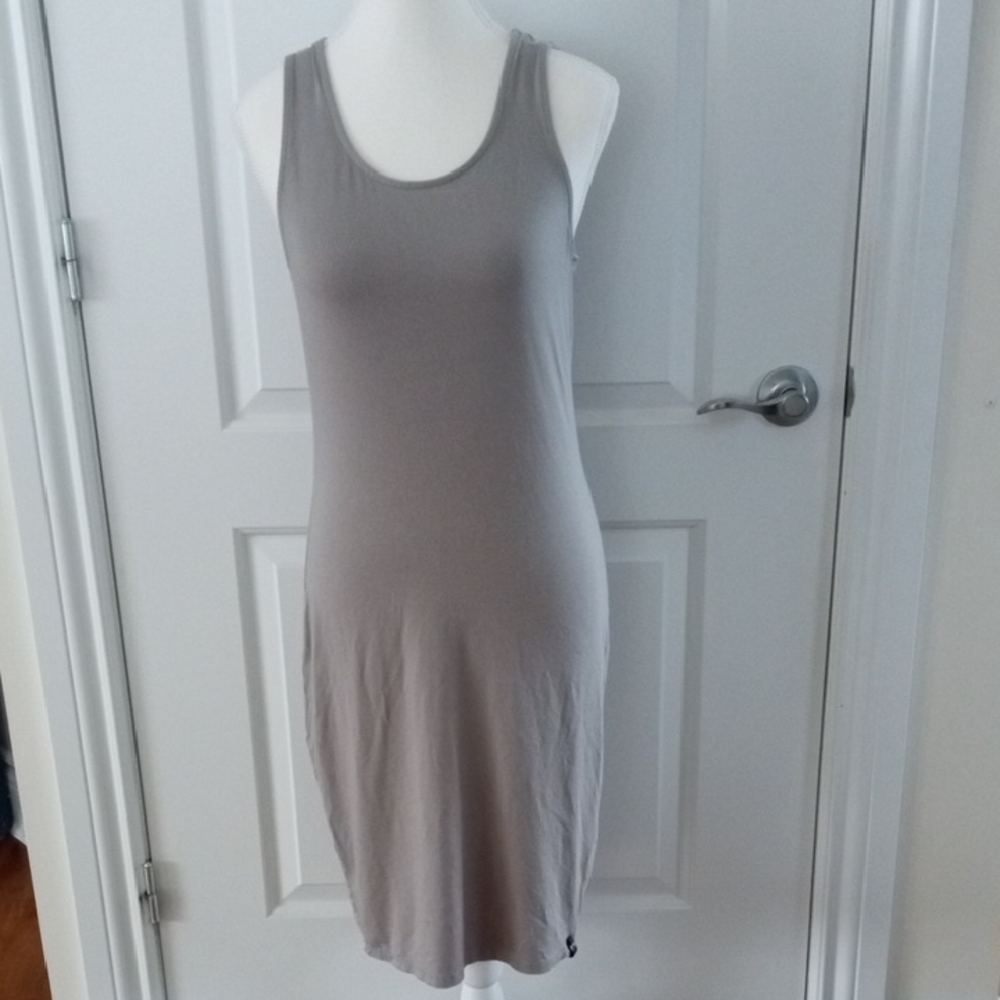 RUDSAK Grey Sleeveless Midi Dress